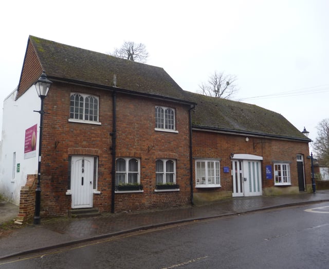 Ceramic leaves to help fund facelift at Allen Gallery in Alton