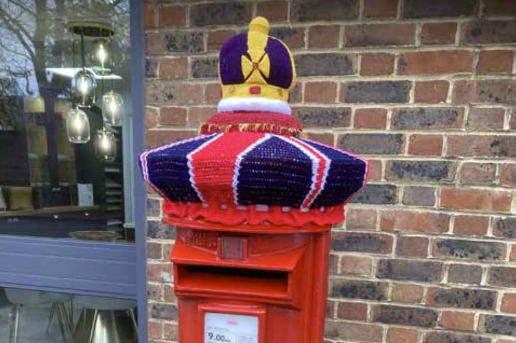 Post box topper, Dragon Street, Petersfield, April 2023.