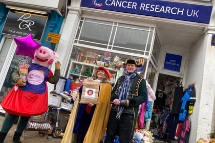 WATCH: Peppa Pig makes appearance in Petersfield for CRUK appeal