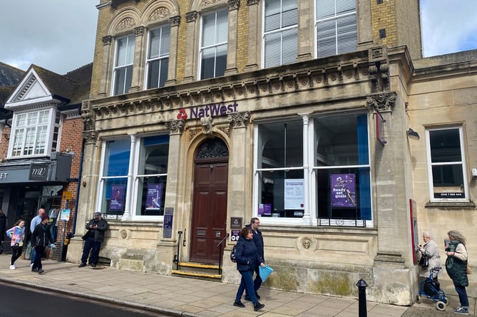 Petersfield NatWest closing