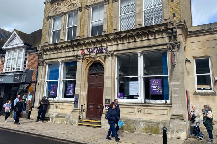 Petersfield NatWest closing