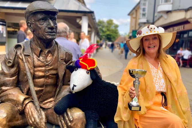 Faye Thompson Petersfield Town Crier Dawlish