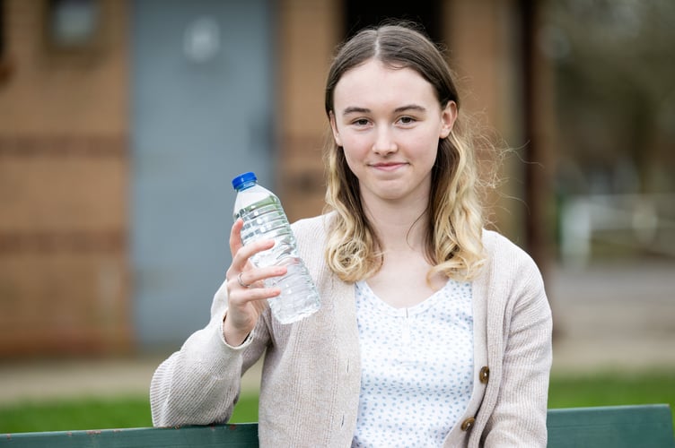 Chloe Ramsay, 19, who has over 40 allergies. A woman with over 40 allergies - including WATER - has to use a colour-coded spread sheet to keep track of them all. Chloe Ramsay, 19, was born with lots of food allergies and would even go into anaphylactic shock after eating certain foods - such as bananas and potatoes. While she no longer ends up hospitalised from allergic reactions thanks to treatments in childhood, she currently has a list of 40 things that can cause her mouth and throat to swell up dangerously, or bring her skin up in hives. They include kiwis, strawberries, raspberries, blueberries and grapes. 